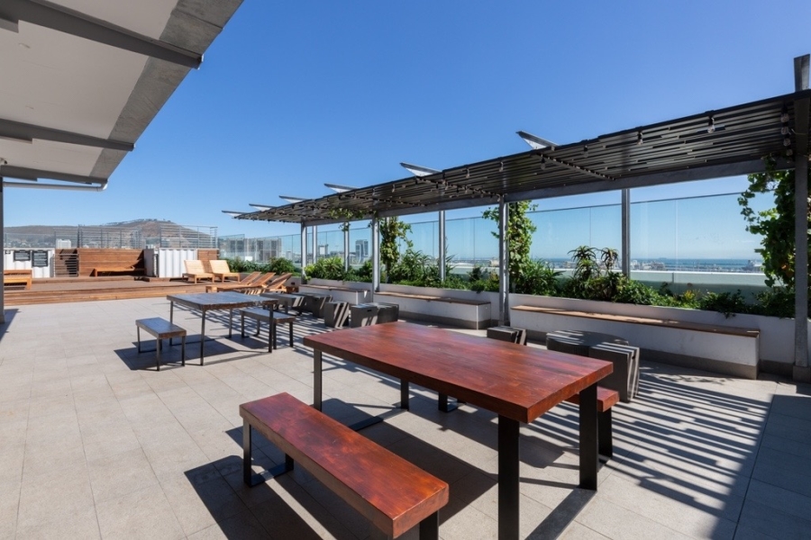To Let 1 Bedroom Property for Rent in Woodstock Western Cape